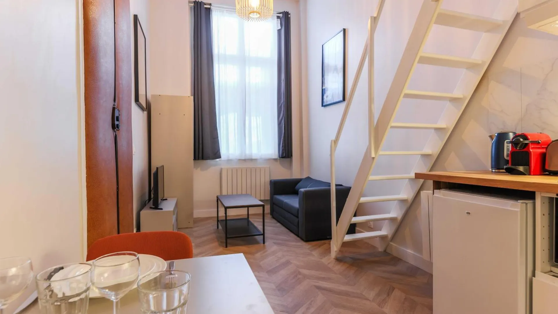 Charming Appt 8rd De *